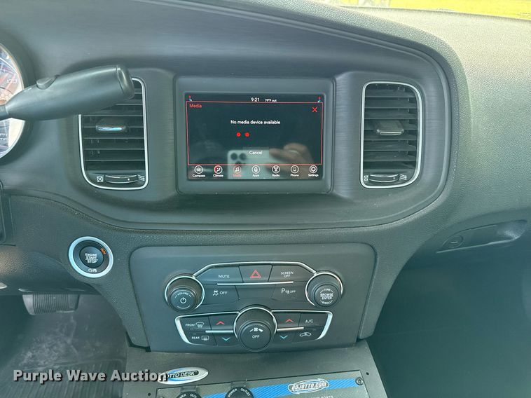 image for item DZ8553 2020 Dodge Charger Police 