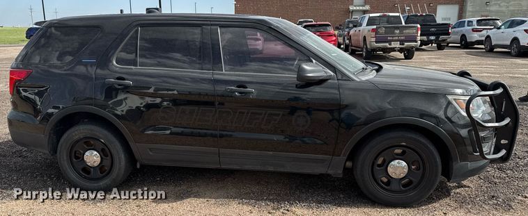 image for item DZ8555 2017 Ford Explorer Police Interceptor SUV