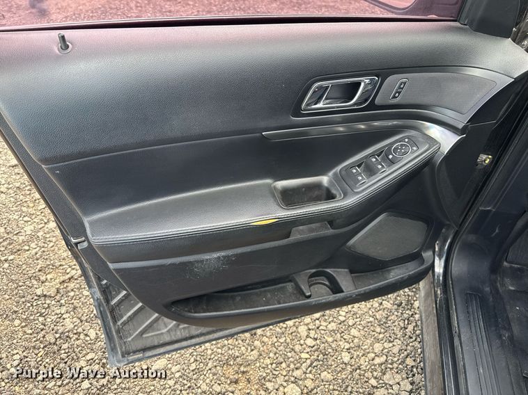 image for item DZ8555 2017 Ford Explorer Police Interceptor SUV