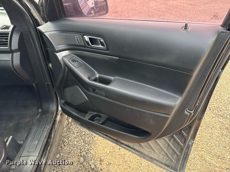 image for item DZ8555 2017 Ford Explorer Police Interceptor SUV