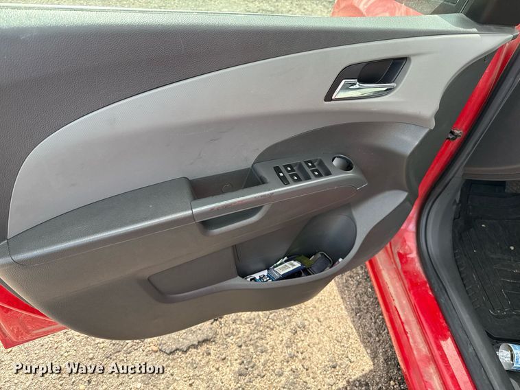 image for item DZ8558 2012 Chevrolet Sonic LT 