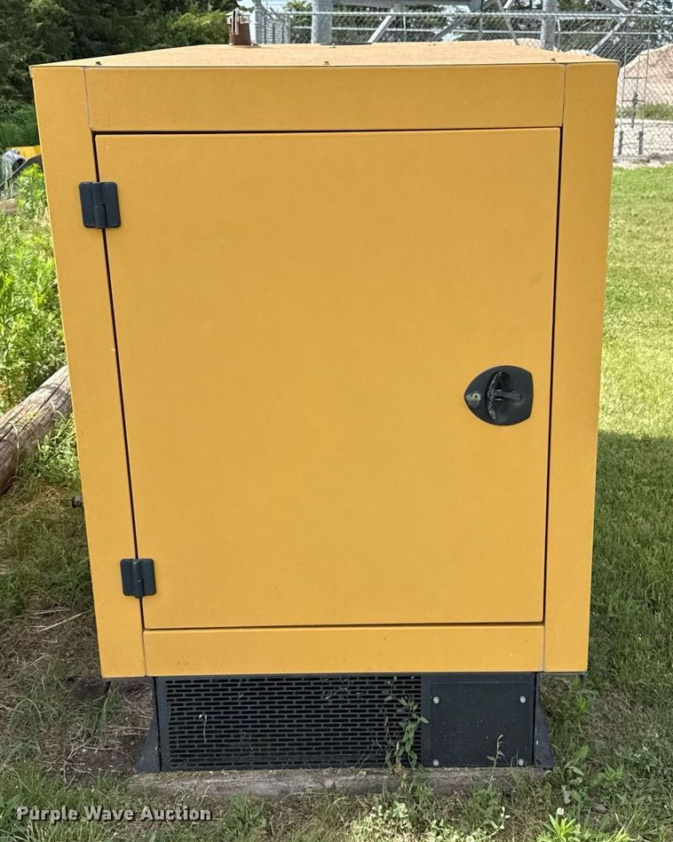 image for item DZ8560 Olympian G50F3 generator