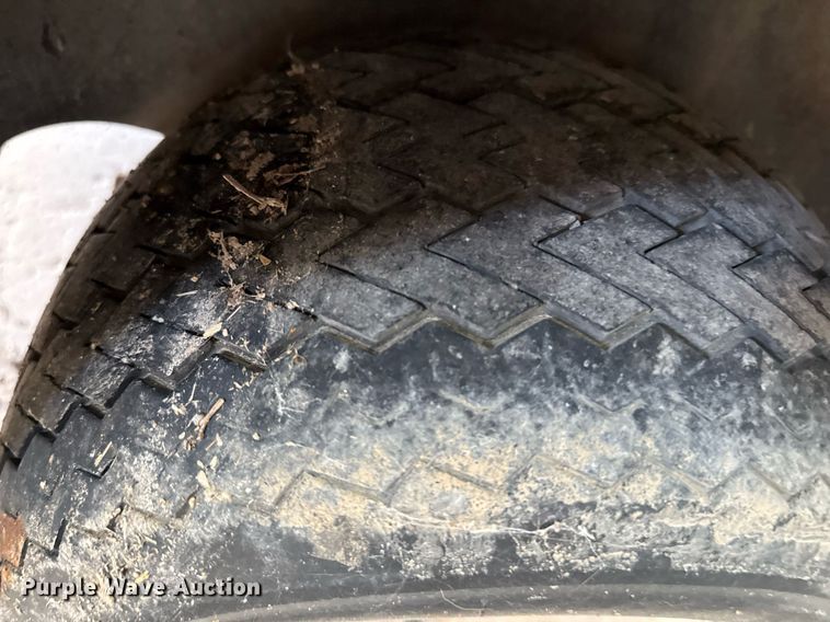 image for item DZ8565 Yamaha golf cart