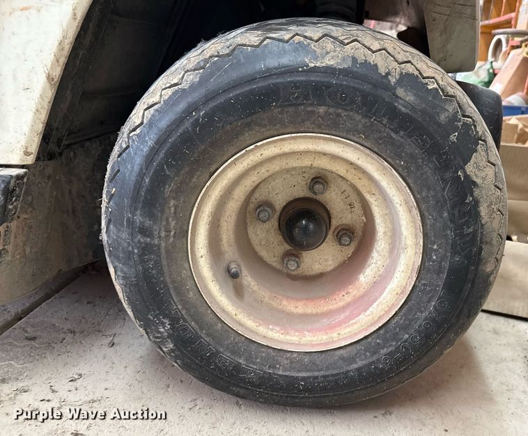 image for item DZ8565 Yamaha golf cart