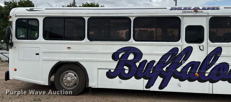 image for item DZ8566 2009 Blue Bird All American coach bus