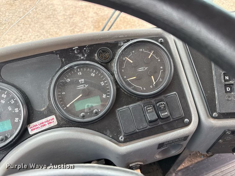 image for item DZ8566 2009 Blue Bird All American coach bus