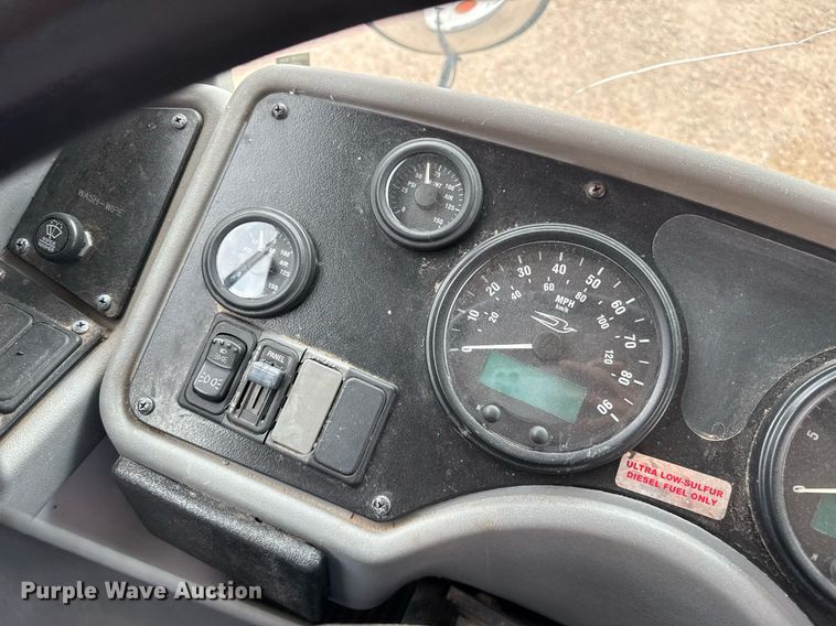 image for item DZ8566 2009 Blue Bird All American coach bus