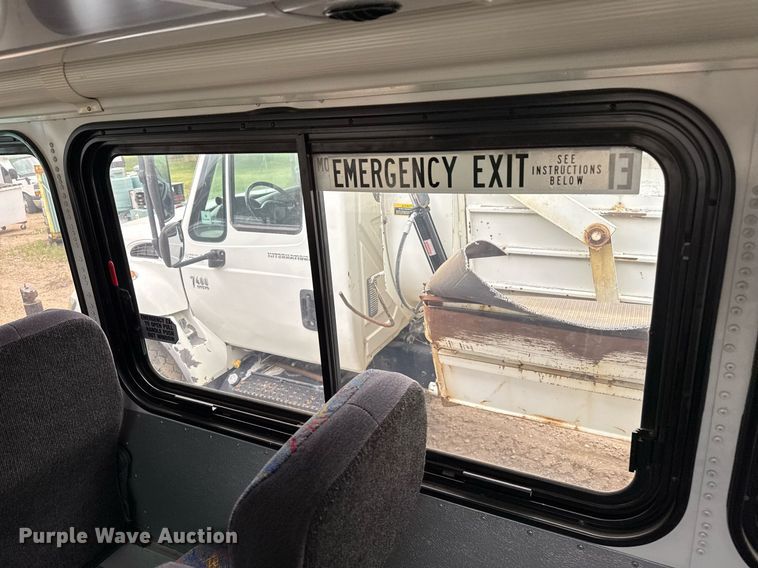 image for item DZ8566 2009 Blue Bird All American coach bus