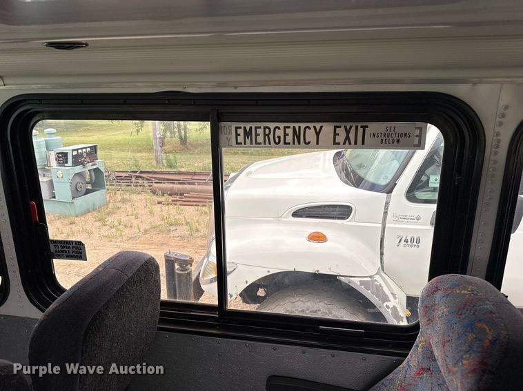 image for item DZ8566 2009 Blue Bird All American coach bus