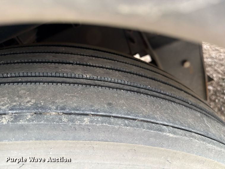 image for item DZ8566 2009 Blue Bird All American coach bus