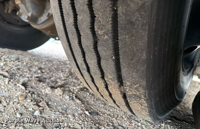 image for item DZ8566 2009 Blue Bird All American coach bus