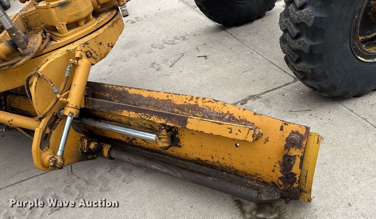 image for item DZ8572 1984 Galion A500 motor grader