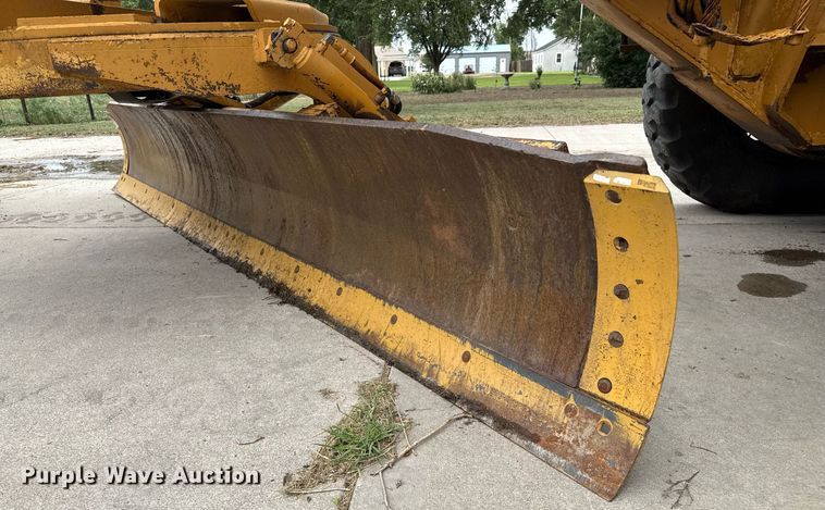 image for item DZ8572 1984 Galion A500 motor grader