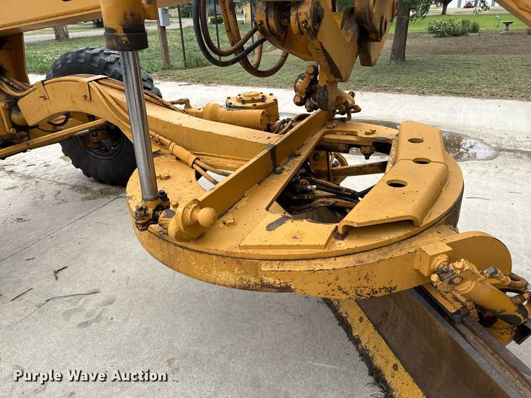 image for item DZ8572 1984 Galion A500 motor grader