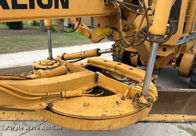 image for item DZ8572 1984 Galion A500 motor grader