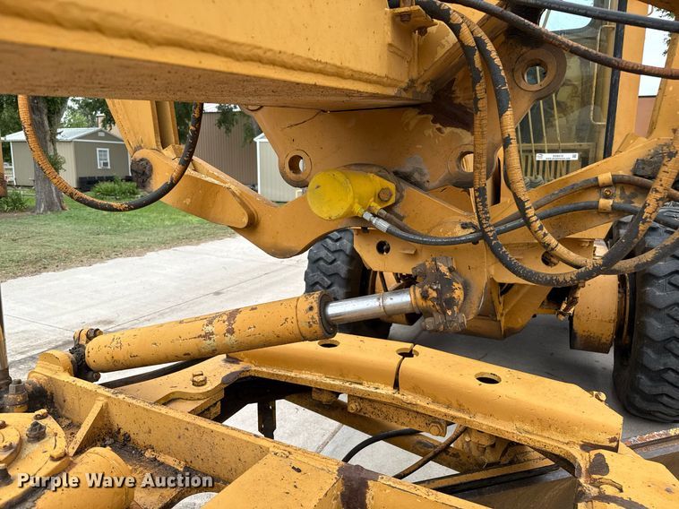 image for item DZ8572 1984 Galion A500 motor grader