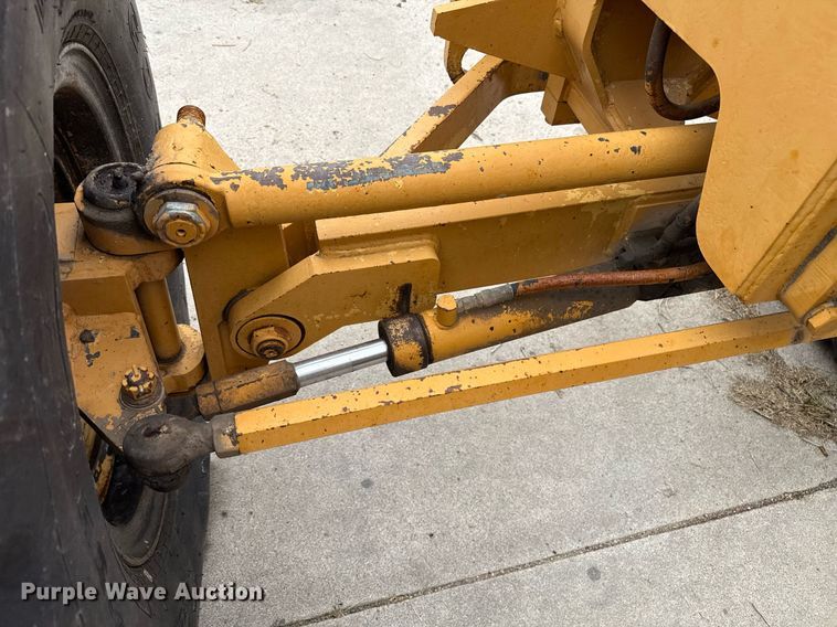 image for item DZ8572 1984 Galion A500 motor grader