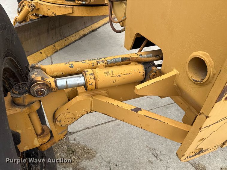 image for item DZ8572 1984 Galion A500 motor grader