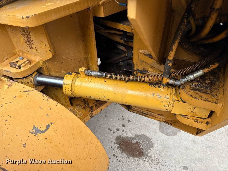 image for item DZ8572 1984 Galion A500 motor grader