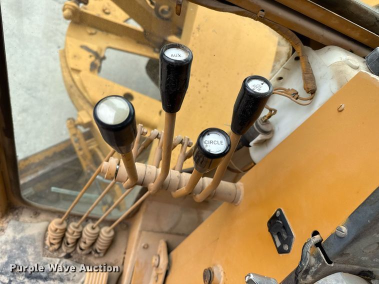 image for item DZ8572 1984 Galion A500 motor grader