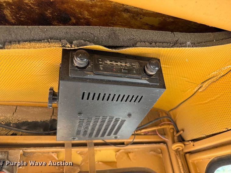 image for item DZ8572 1984 Galion A500 motor grader