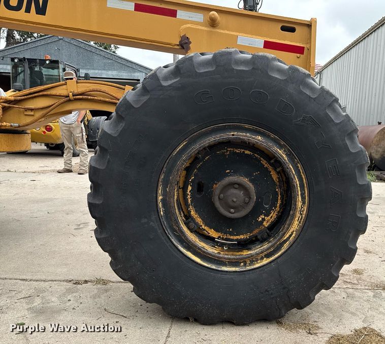 image for item DZ8572 1984 Galion A500 motor grader