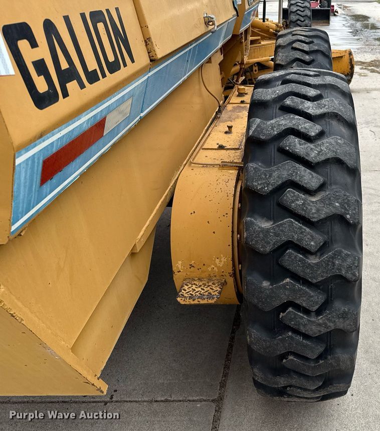 image for item DZ8572 1984 Galion A500 motor grader