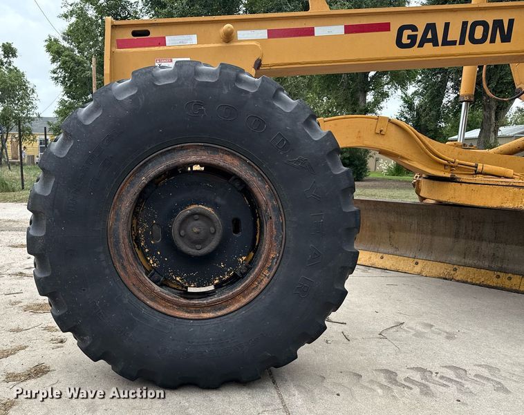 image for item DZ8572 1984 Galion A500 motor grader