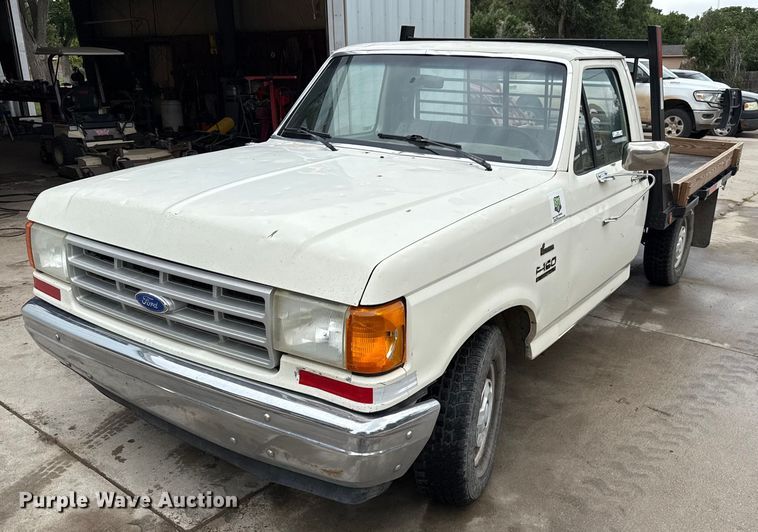image for item DZ8573 1989 Ford F150 flatbed pickup truck