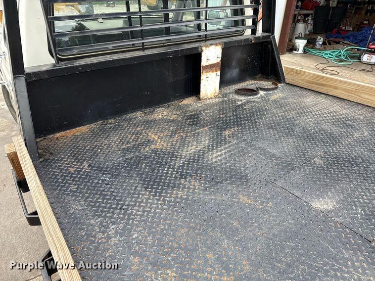 image for item DZ8573 1989 Ford F150 flatbed pickup truck