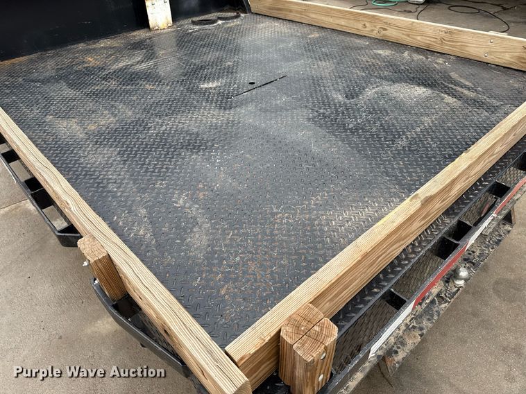 image for item DZ8573 1989 Ford F150 flatbed pickup truck