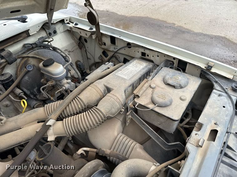 image for item DZ8573 1989 Ford F150 flatbed pickup truck