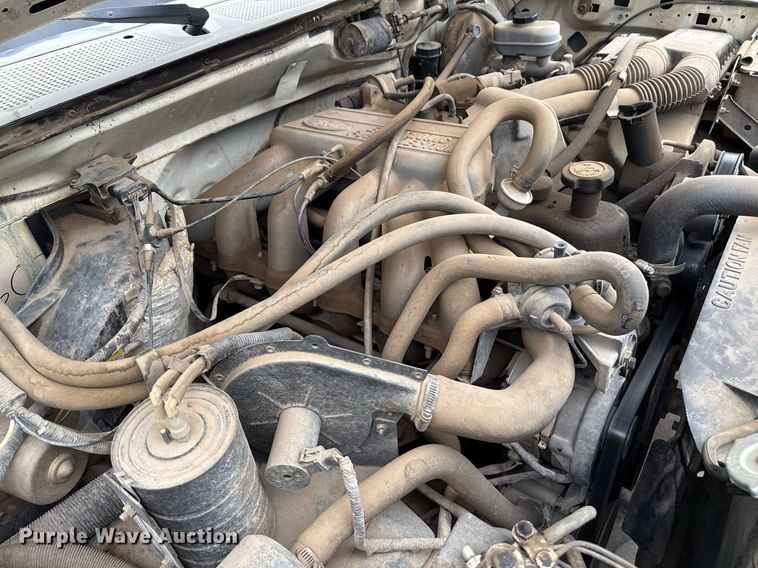 image for item DZ8573 1989 Ford F150 flatbed pickup truck