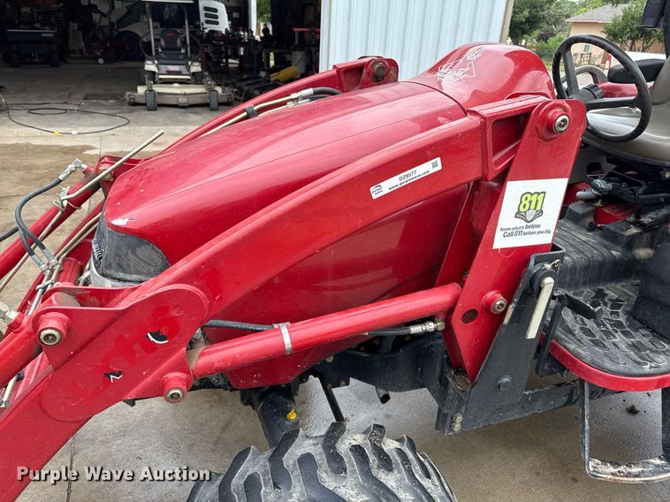 image for item DZ8577 2006 Case IH DX45 MFWD tractor