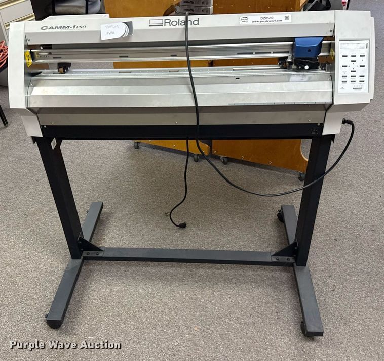 image for item DZ8589 Roland Camm-1 Pro sign maker