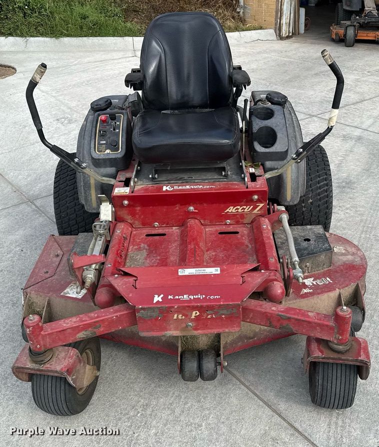 image for item DZ8590 2011 Land Pride ZT60i ZTR lawn mower