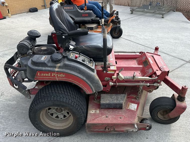 image for item DZ8590 2011 Land Pride ZT60i ZTR lawn mower