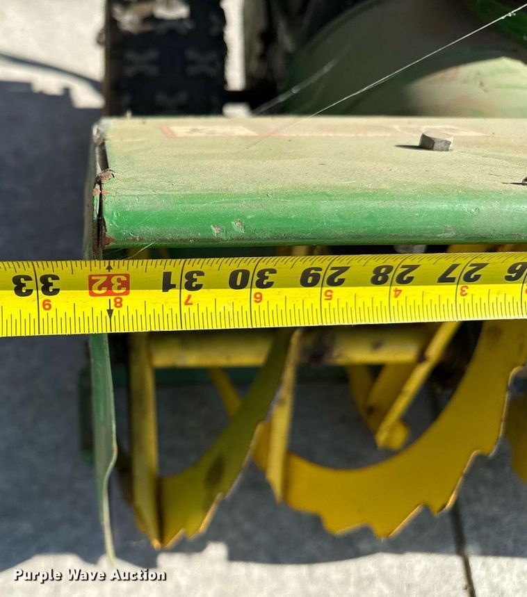 image for item DZ8595 John Deere 1332 DDE snow blower