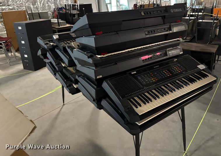 image for item DZ8600 (44) Yamaha keyboards