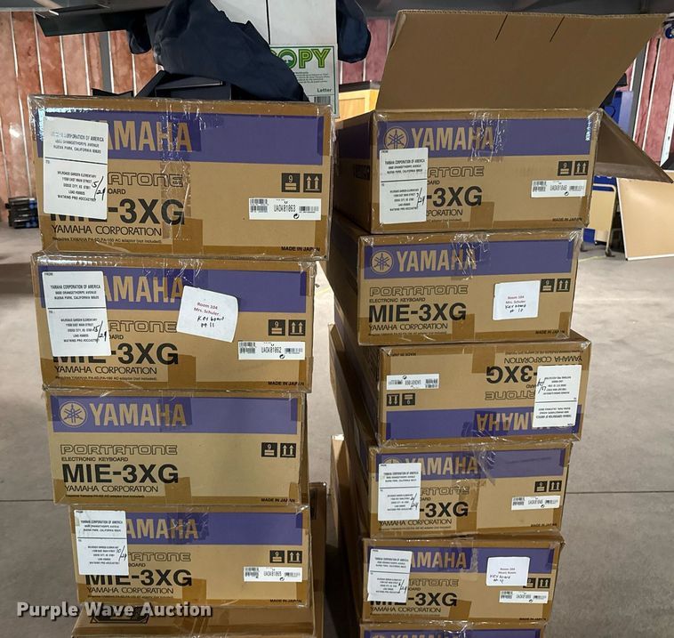 image for item DZ8600 (44) Yamaha keyboards