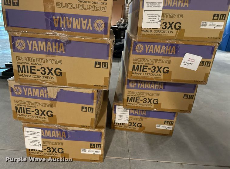 image for item DZ8600 (44) Yamaha keyboards