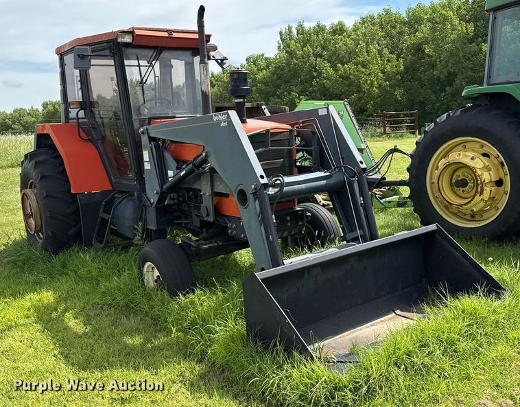 image for item DZ8611 1991 Agco Allis 7600 tractor