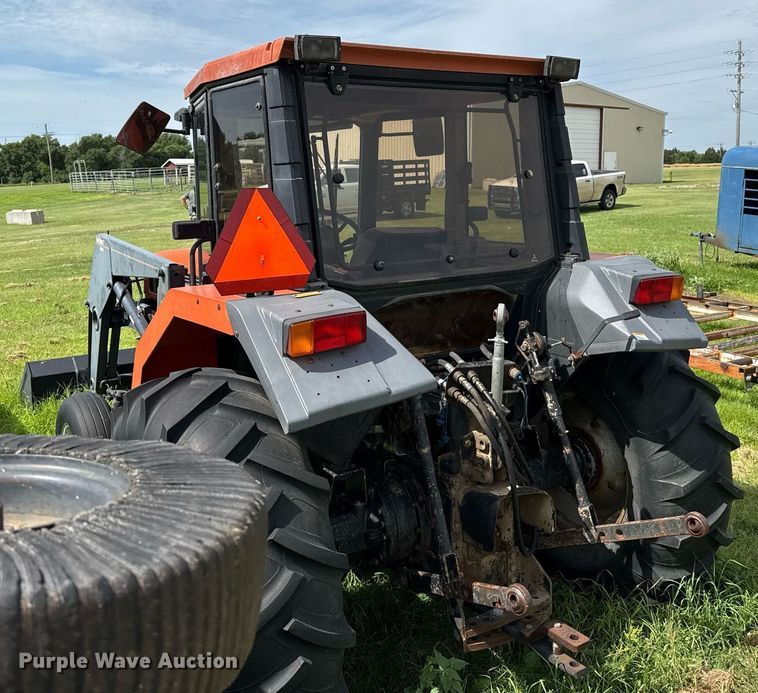 image for item DZ8611 1991 Agco Allis 7600 tractor