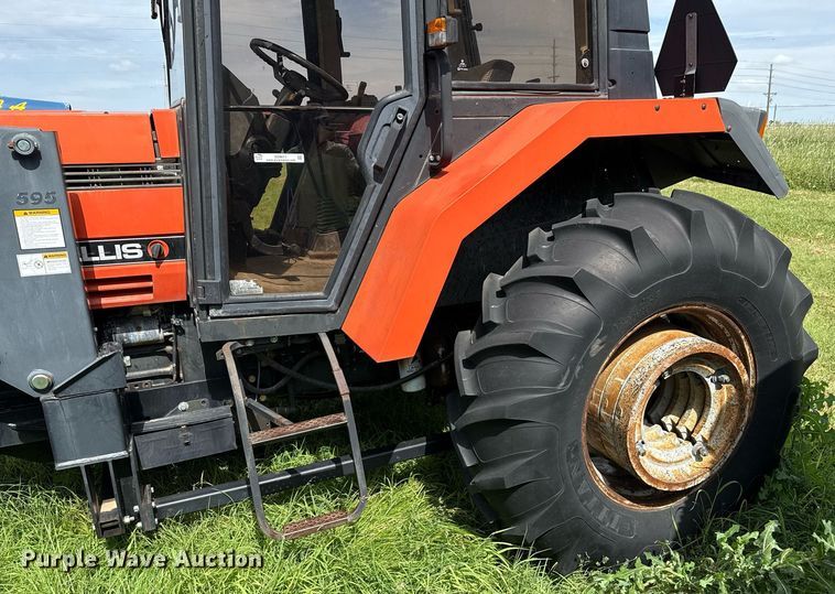 image for item DZ8611 1991 Agco Allis 7600 tractor