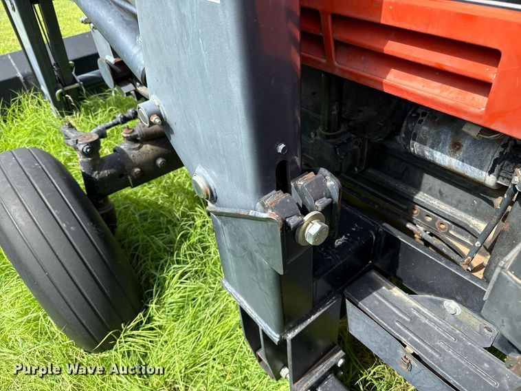 image for item DZ8611 1991 Agco Allis 7600 tractor