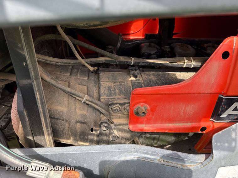 image for item DZ8611 1991 Agco Allis 7600 tractor