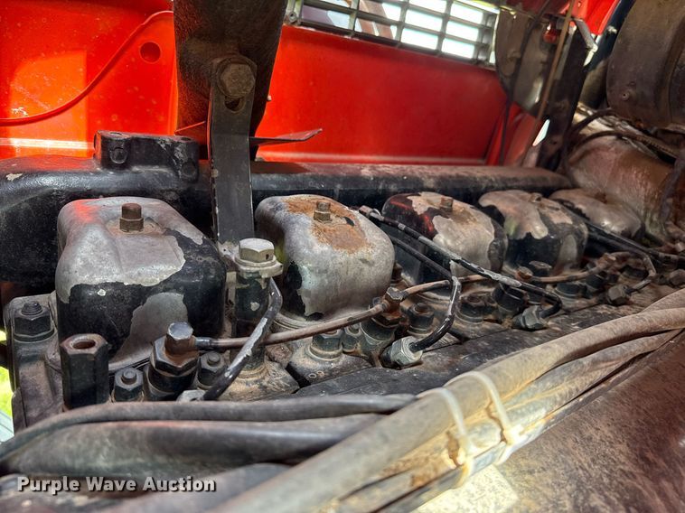 image for item DZ8611 1991 Agco Allis 7600 tractor