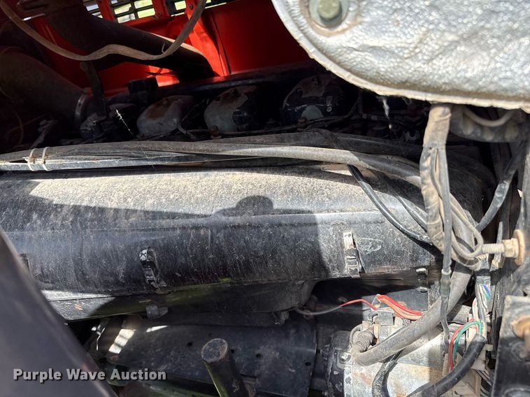 image for item DZ8611 1991 Agco Allis 7600 tractor