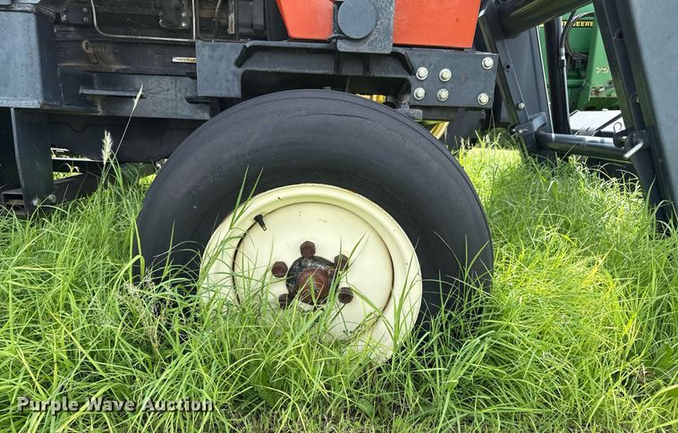 image for item DZ8611 1991 Agco Allis 7600 tractor