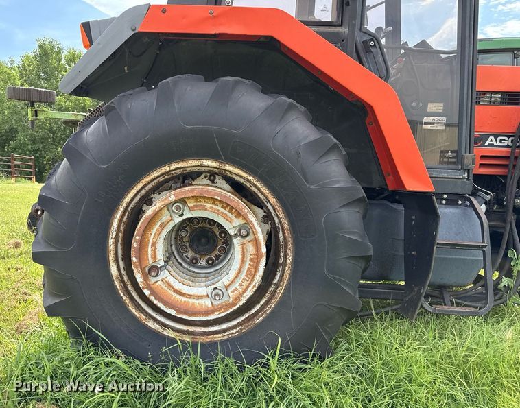 image for item DZ8611 1991 Agco Allis 7600 tractor